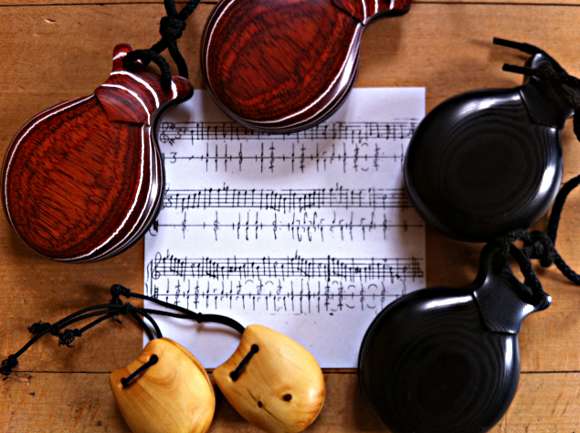 Kastagnetten und Tabulatur-Notation aus einer historischen Tanzschrift
